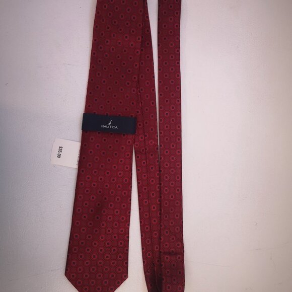 2/$30.00 - NWT Nautica Red & Navy 100% Silk Men's Necktie - Picture 1 of 4